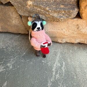 New🌟Anthropologie-BRIGHT SPIRITS BADGER ORNAMENT